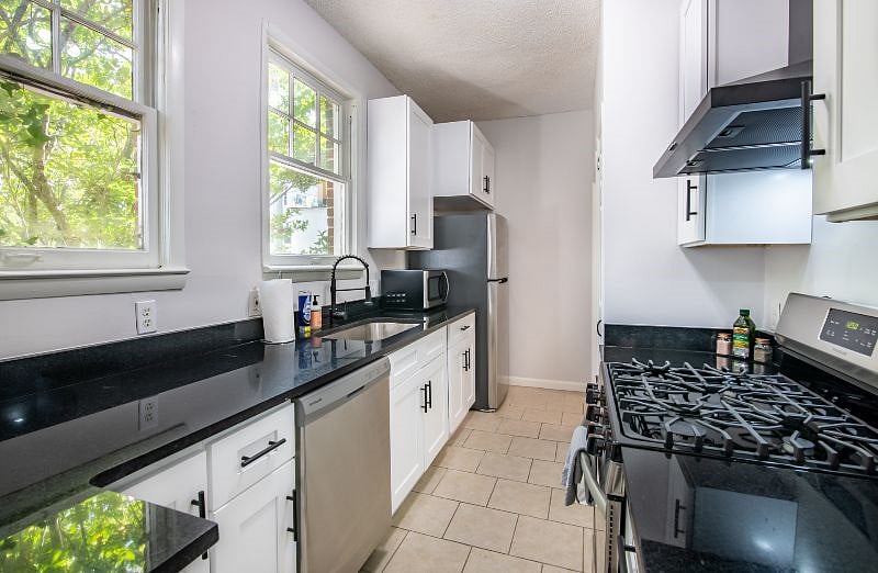 Furnished Finder property 523852_2 photo 6