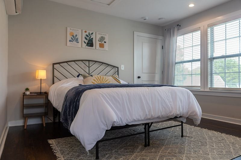 New Novaform ComfortGrande Plus Gel Memory Foam Mattress and hotel quality linens
Plenty of space under bed for luggage storage