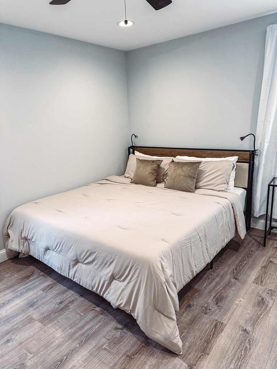 Bedroom- King Size Bed
