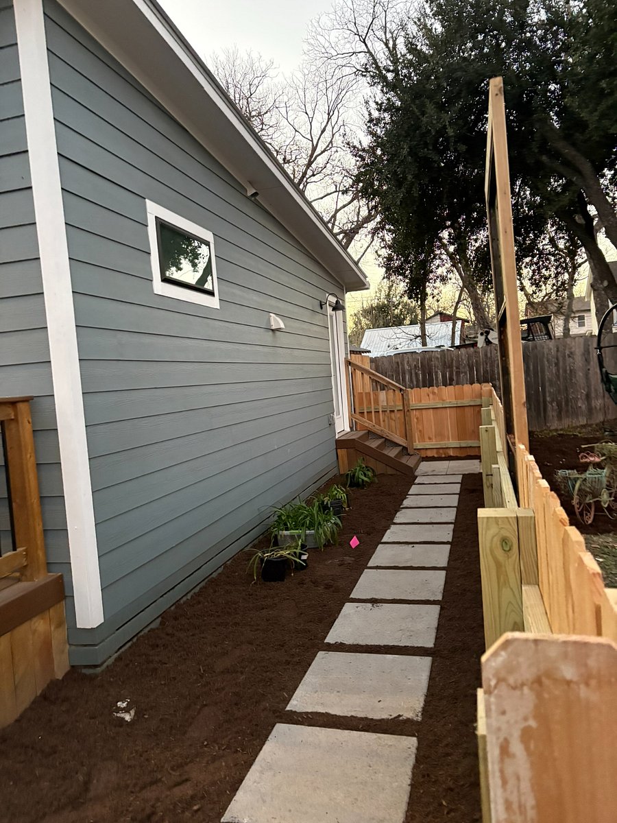 Separate pathway to office 
