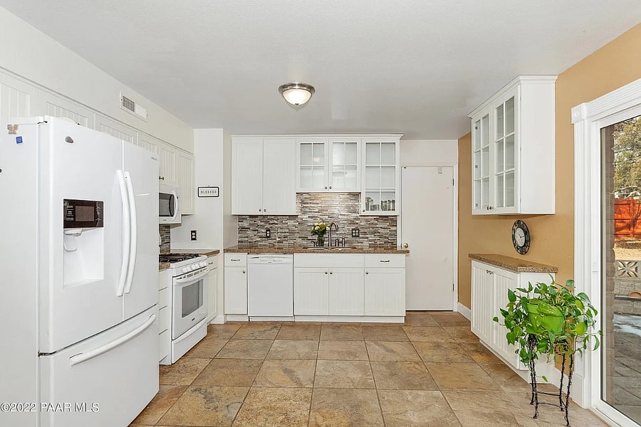 Furnished Finder property 523966_1 photo 15