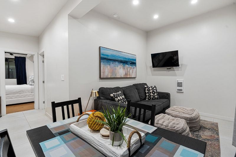 Furnished Finder property 523969_1 photo 15