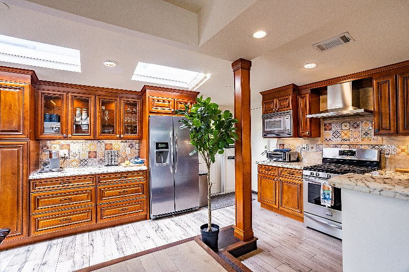 Furnished Finder property 523972_1 photo 13