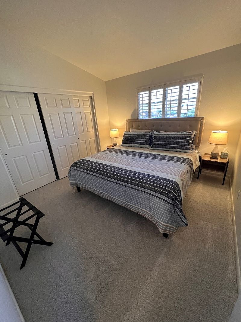 Upstairs king