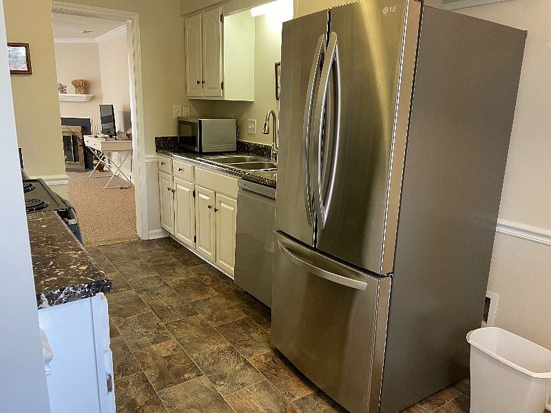 Furnished Finder property 524022_1 photo 3