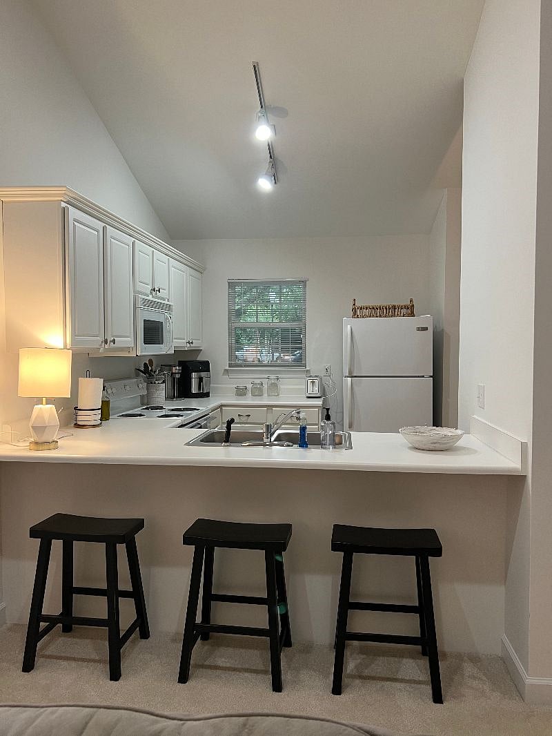 Furnished Finder property 524097_1 photo 4