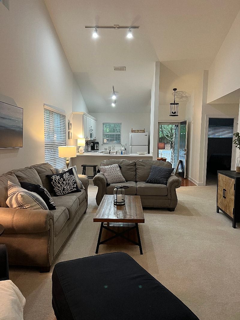 Furnished Finder property 524097_1 photo 8