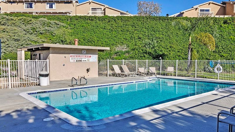 Furnished Finder property 524391_1 photo 21