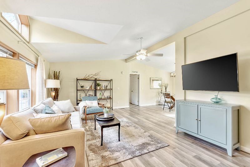Furnished Finder property 524436_1 photo 12
