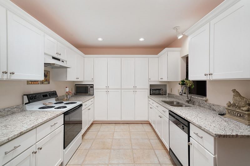 Furnished Finder property 524553_1 photo 11