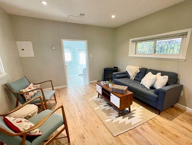 Furnished Finder property 524561_1 photo 3