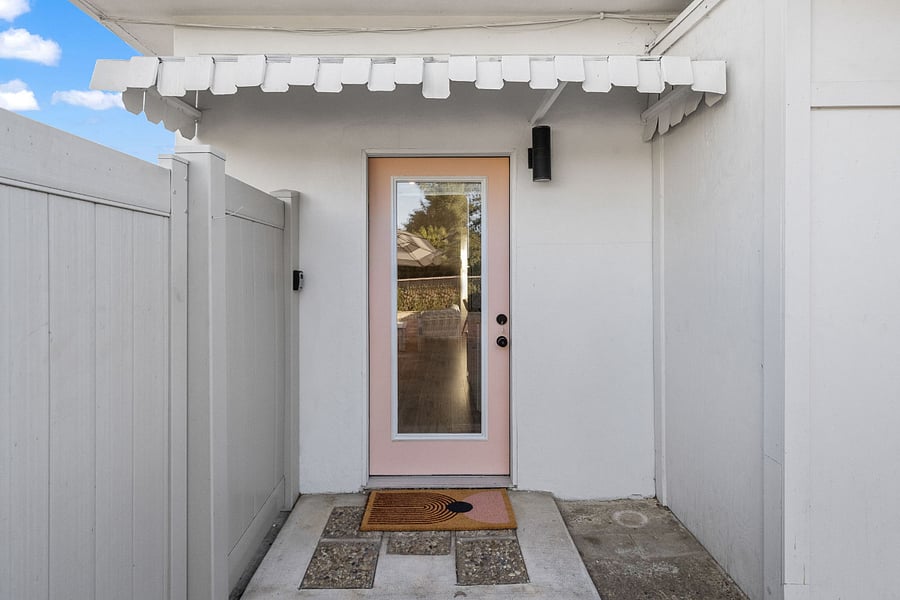 Private entrance.