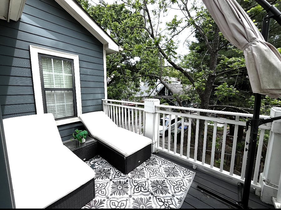 Private master balcony