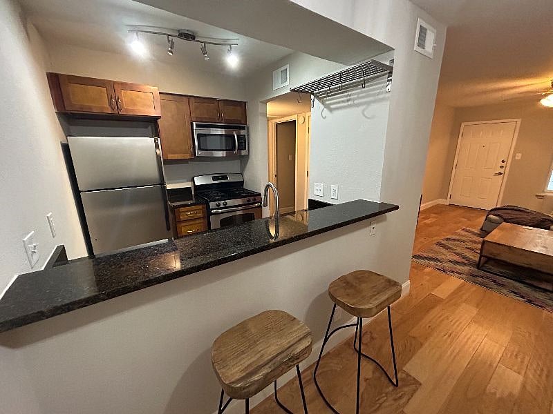 Furnished Finder property 524798_1 photo 7