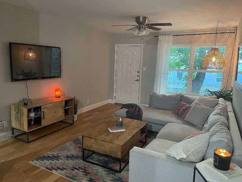Furnished Finder property 524798_1 photo 3