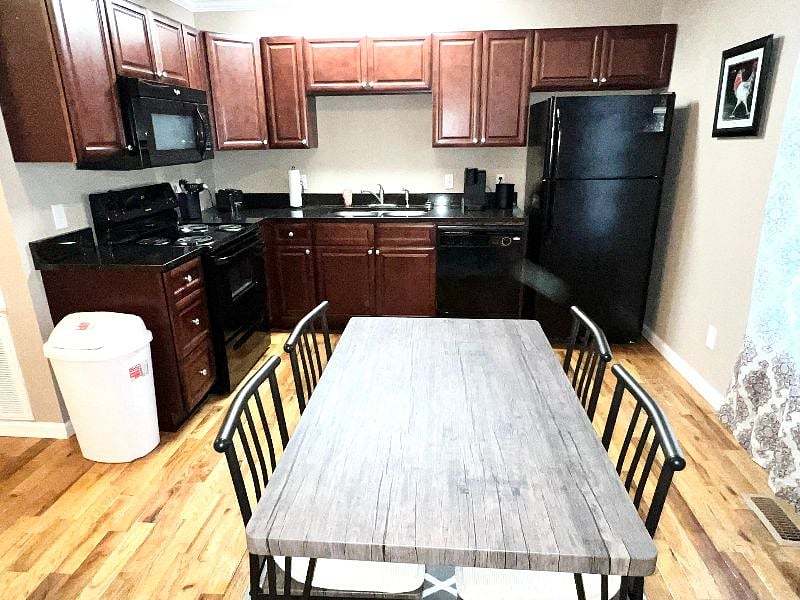 Furnished Finder property 524885_1 photo 7