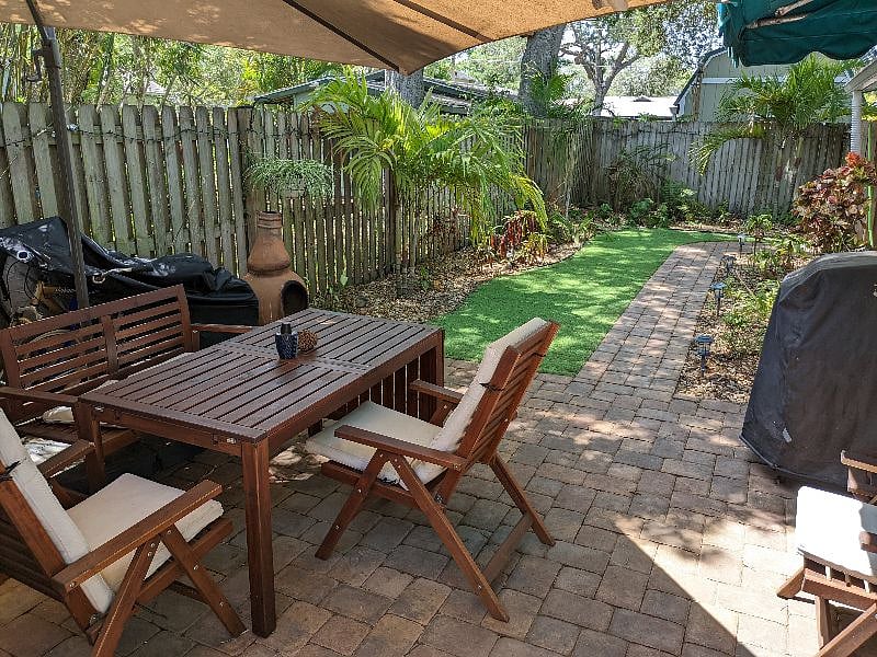 Private cottage yard (owner's may occasionally walk through and intermittently perform yard maintenance)