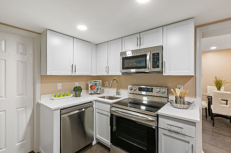 Furnished Finder property 525002_1 photo 15