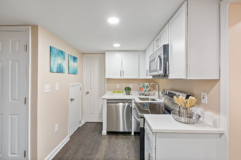 Furnished Finder property 525002_1 photo 14