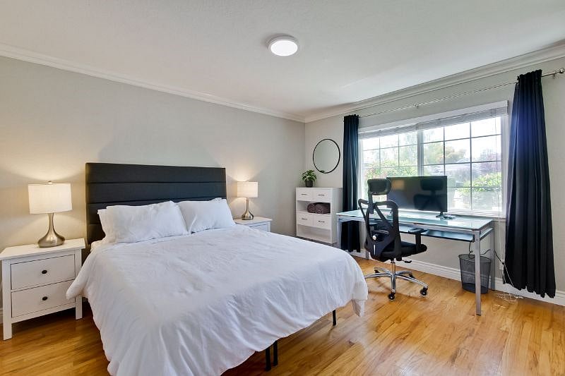 Furnished Finder property 525097_1 photo 17