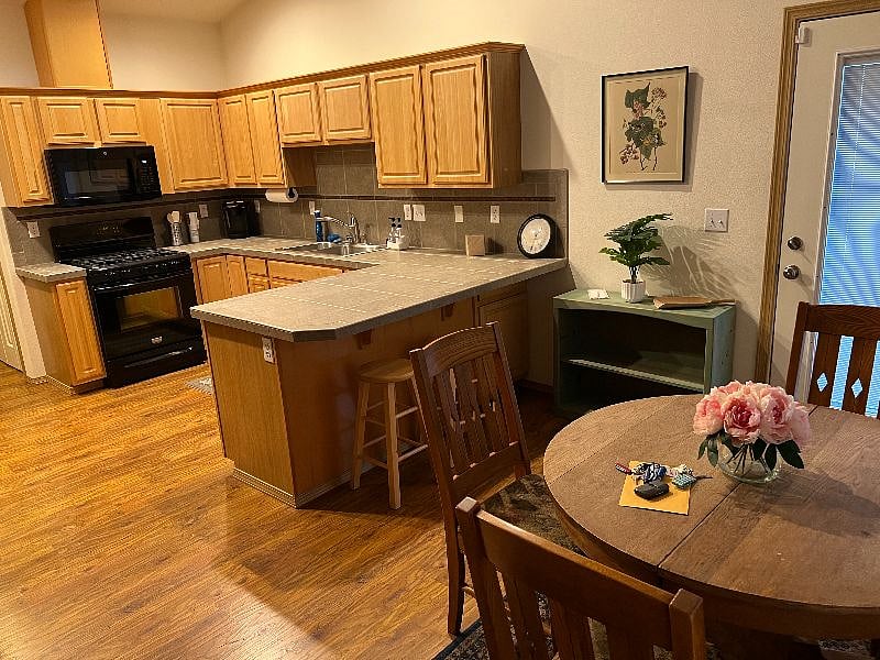 Kitchen view with the dining table