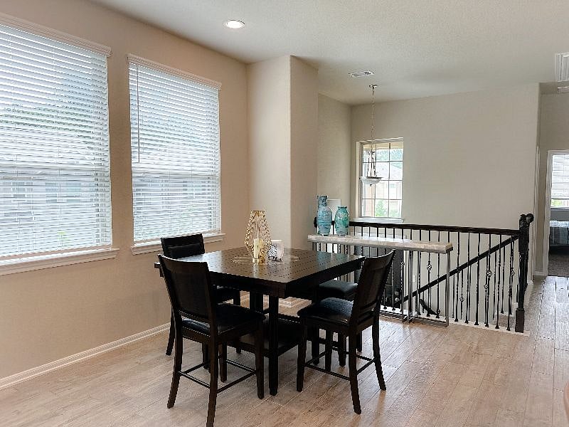 Furnished Finder property 525179_1 photo 6