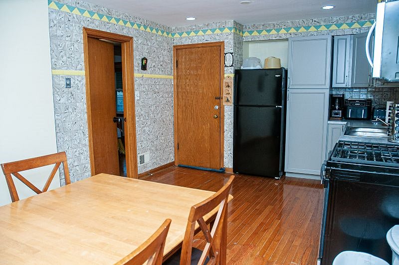 Gas stove, new fridge, all new: toaster, crock pot, coffee maker and air fryer. Newly remolded kitchen. added recessed lighting and new cabinets.