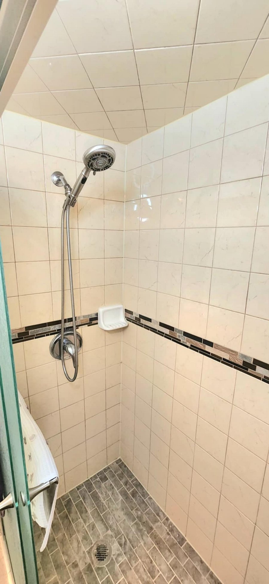 Furnished Finder property 525273_1 photo 26