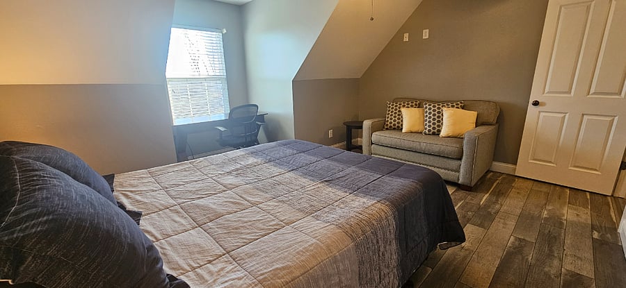 2nd bedroom