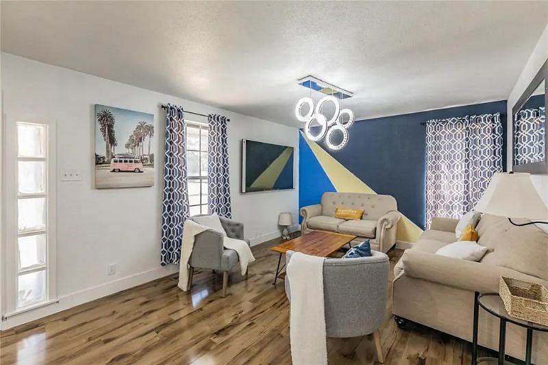 Furnished Finder property 525321_1 photo 3
