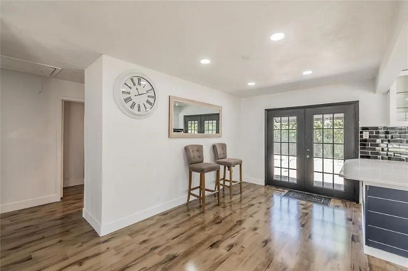 Furnished Finder property 525321_1 photo 15