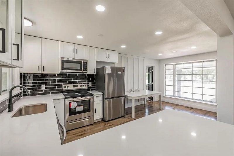 Furnished Finder property 525321_1 photo 9