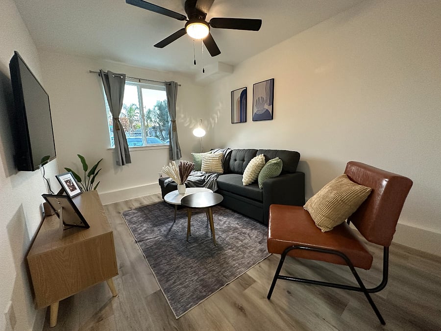 Furnished Finder property 525323_2 photo 1