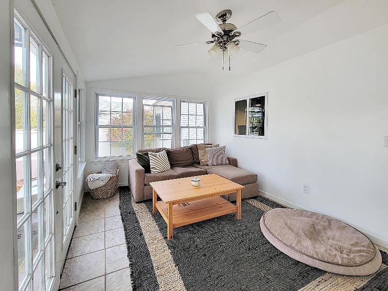 Furnished Finder property 525324_1 photo 12