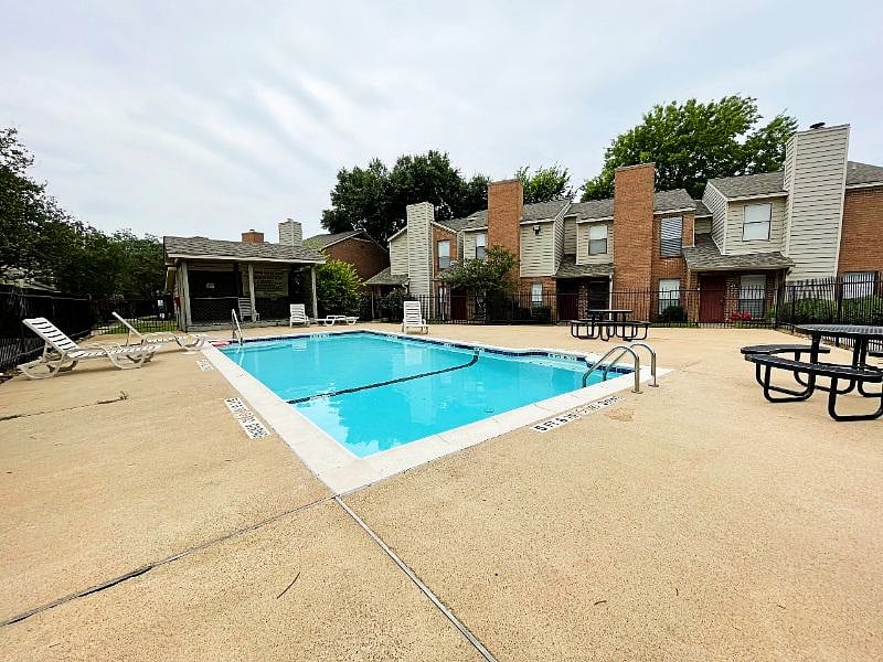 Furnished Finder property 525387_1 photo 15