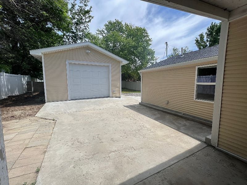 Furnished Finder property 525412_1 photo 3
