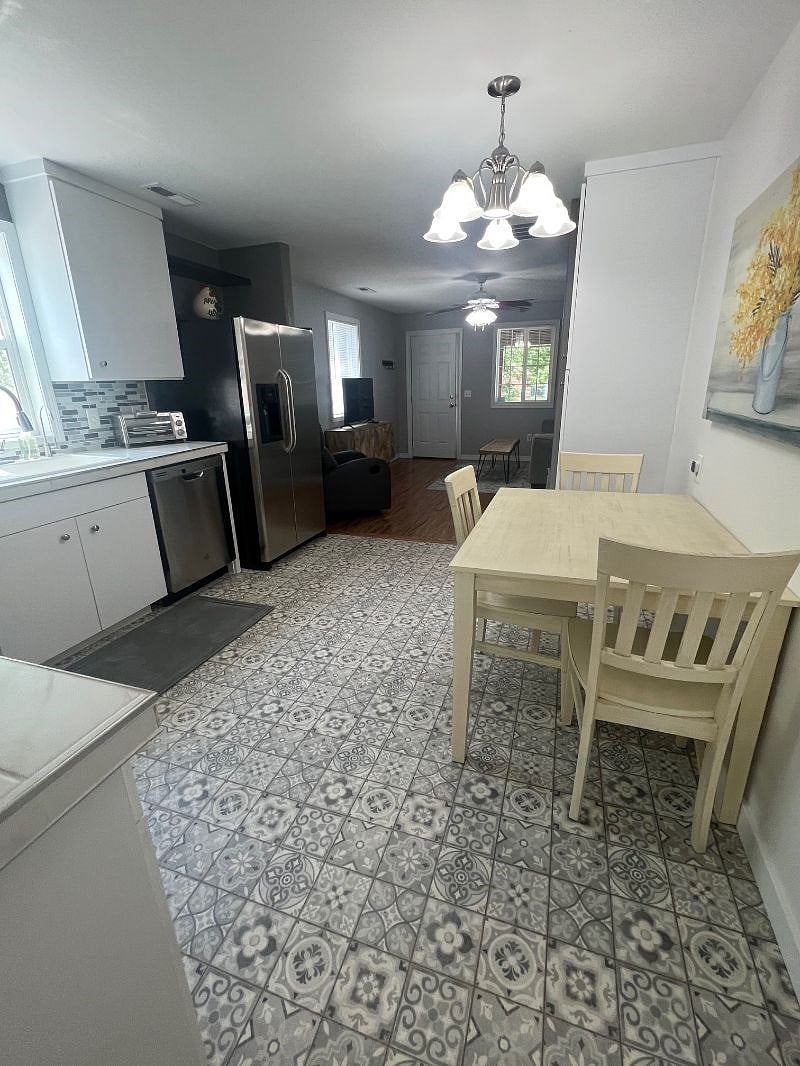 Furnished Finder property 525412_1 photo 7