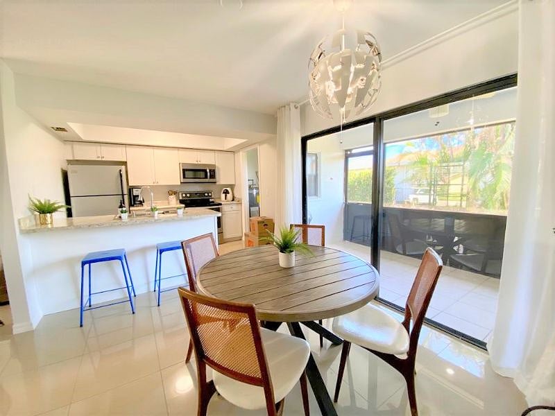 Furnished Finder property 525426_1 photo 8