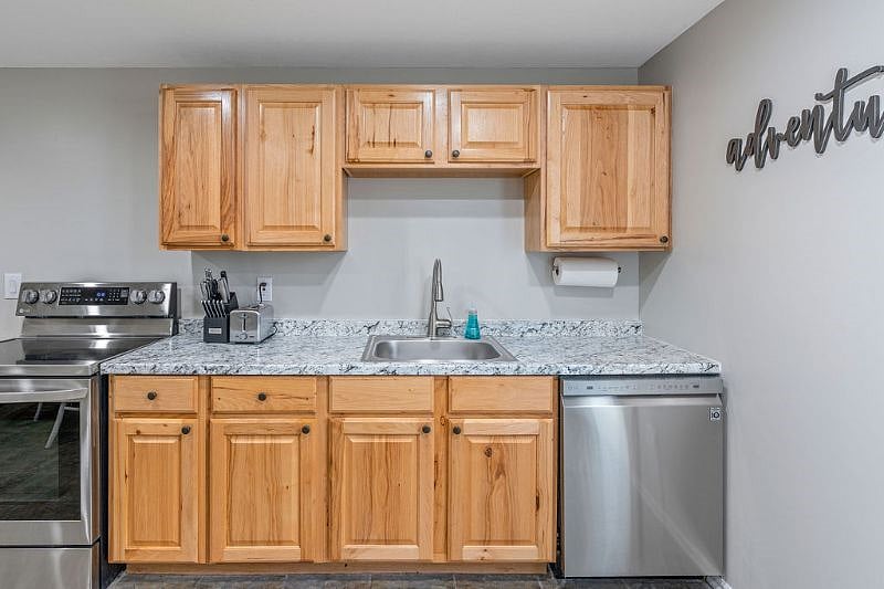 Furnished Finder property 525428_1 photo 12