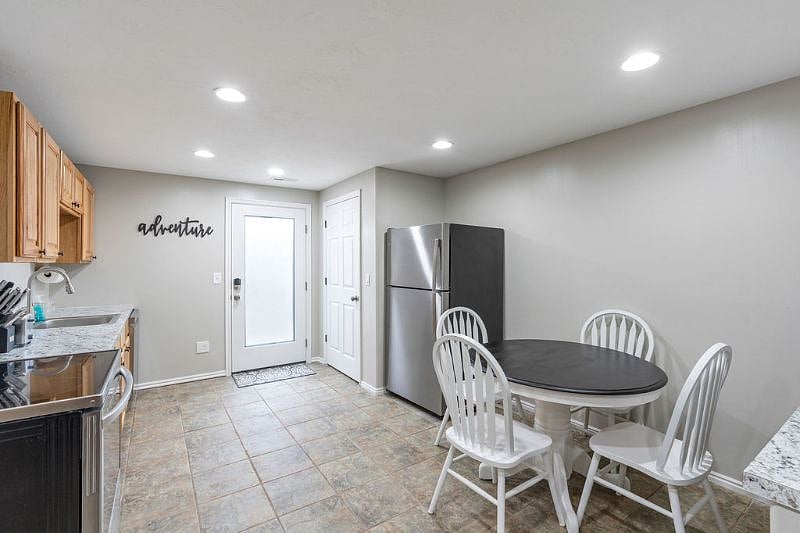 Furnished Finder property 525428_1 photo 13