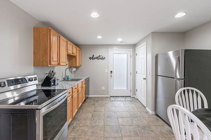 Furnished Finder property 525428_1 photo 14
