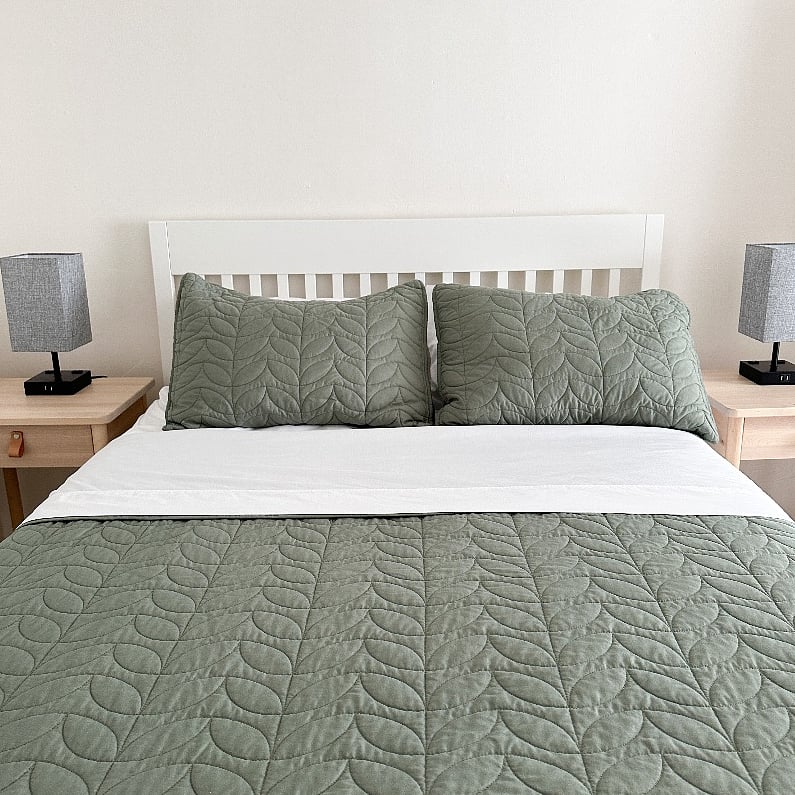 Full Bed/Double Bed with Two Touch Lamps with USB ports