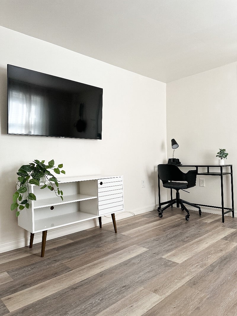 A small but homey and cozy space to relax.