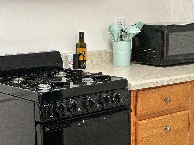 For the people who love to cook and meal prep we have a gas cooktop.