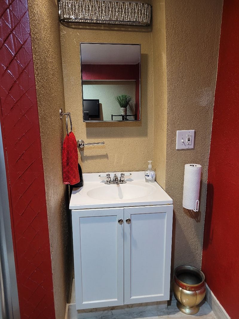 Furnished Finder property 525641_3 photo 38
