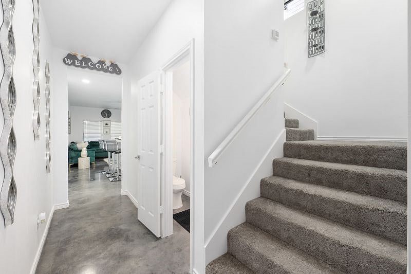 Furnished Finder property 525806_1 photo 3