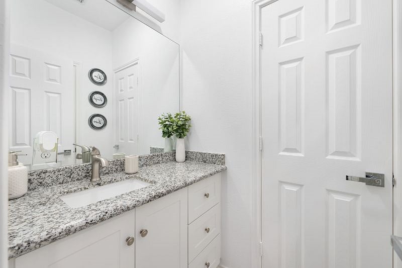 Furnished Finder property 525806_1 photo 18