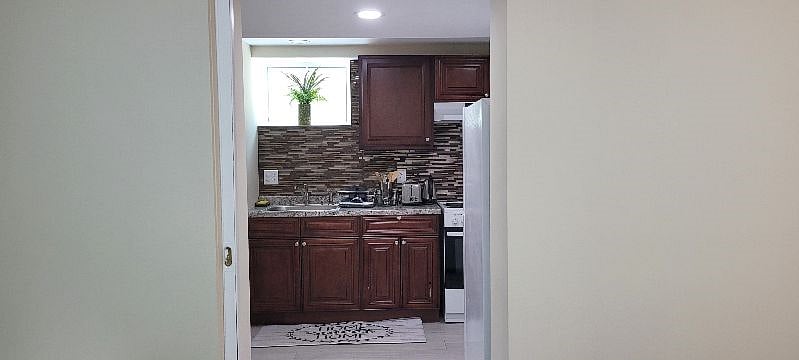 Furnished Finder property 525807_1 photo 7