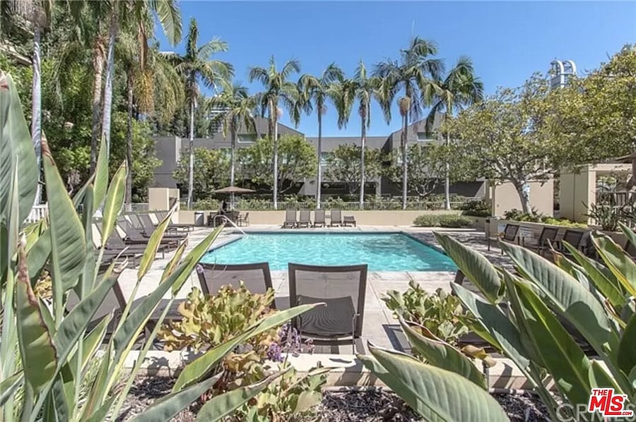 Furnished Finder property 525829_1 photo 16