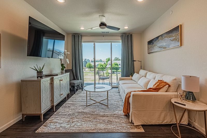Furnished Finder property 526012_1 photo 3